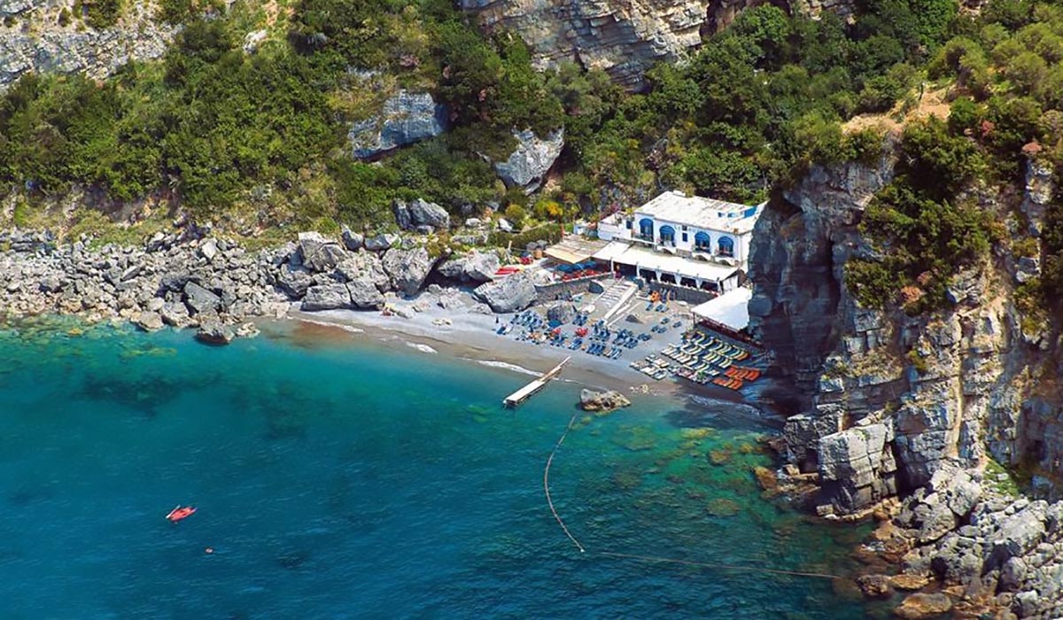 Giorno 2 | Giornata in Spiaggia a Positano con Pranzo